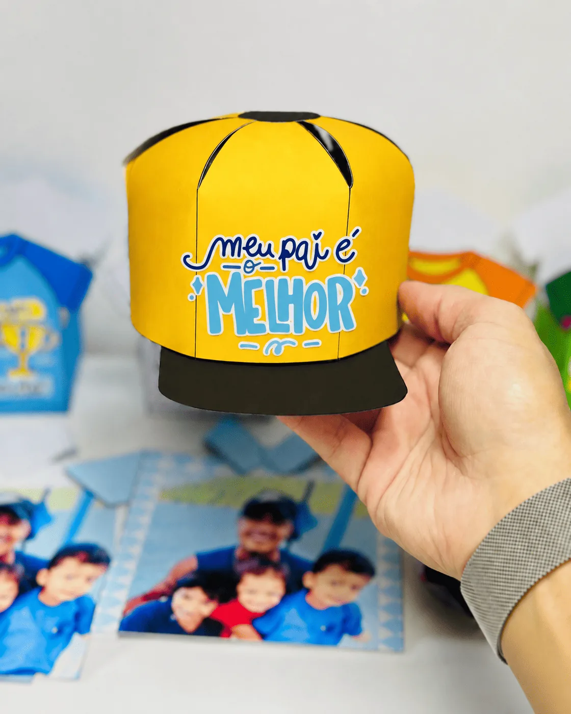 Porta bombons boné amarelo com estampa Meu pai é o melhor